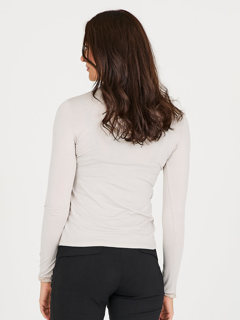 NÜ ADELE Rollkragen T-Shirt Tops und T-shirts 112 Bone