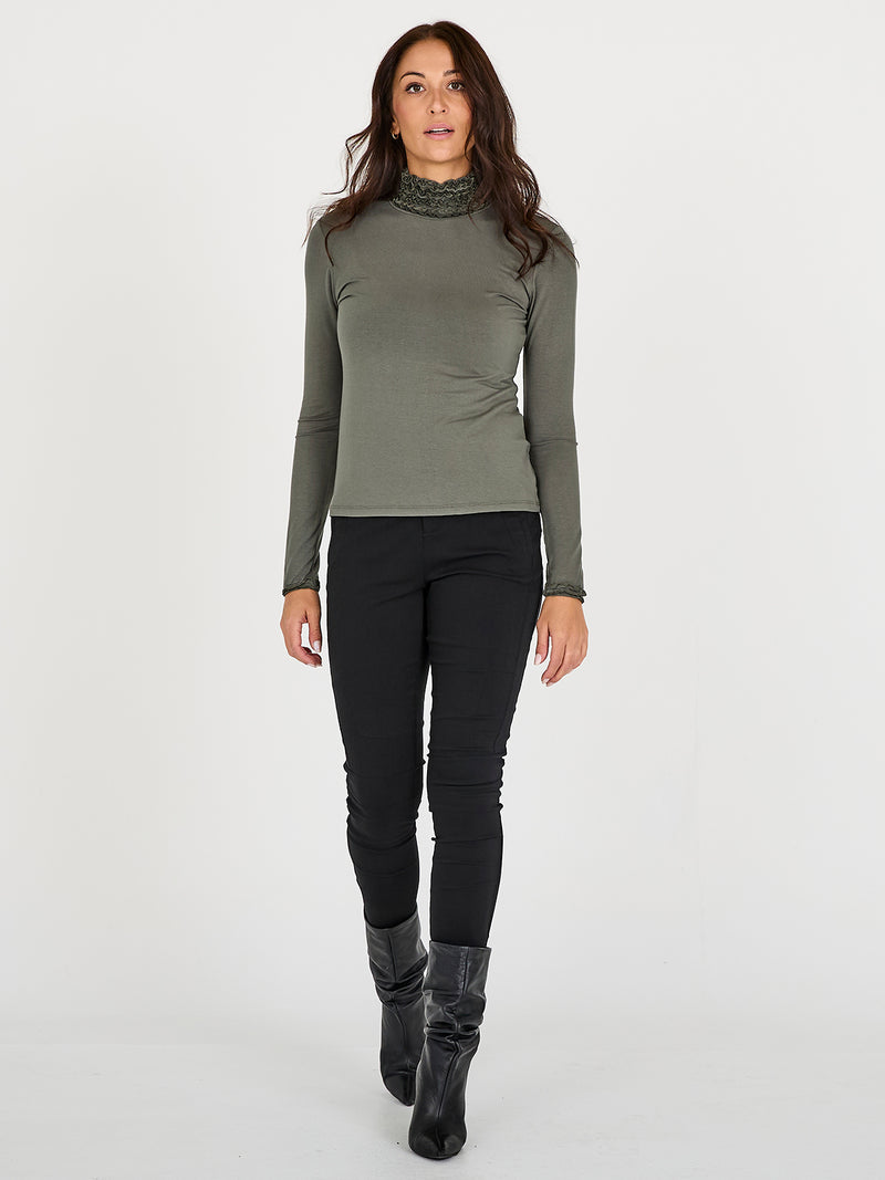 NÜ ADELE Rollkragen T-Shirt Tops und T-shirts 393 Army