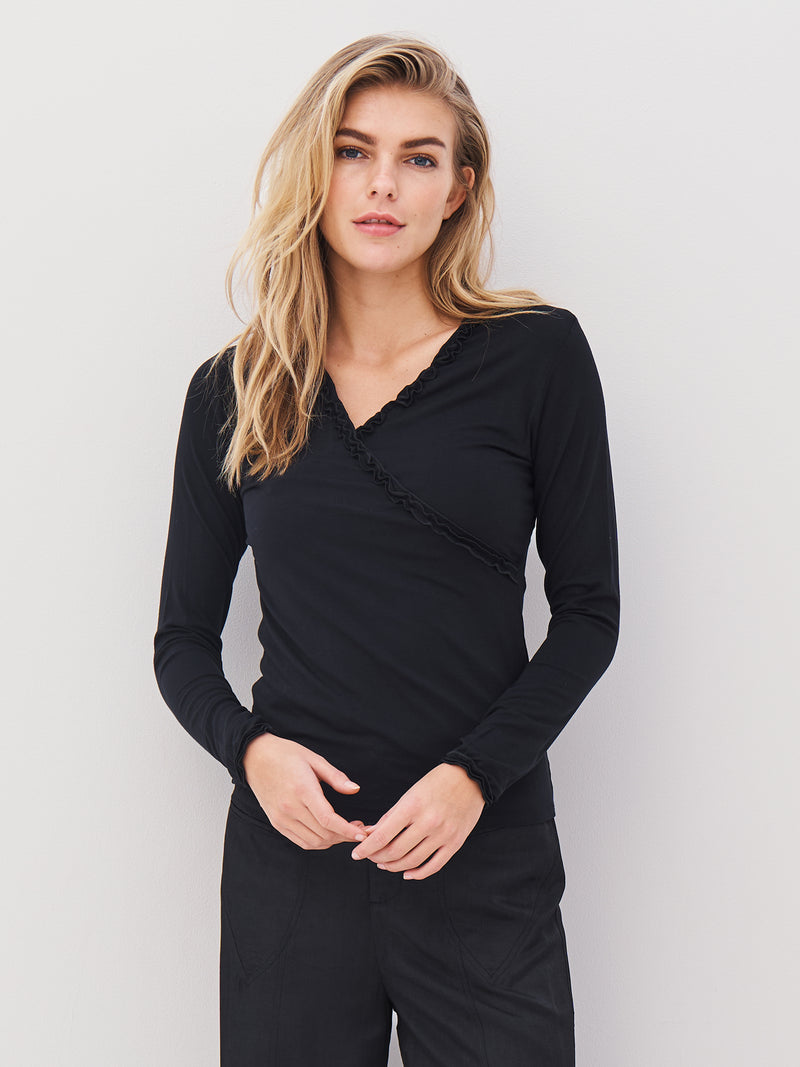 NÜ ADELE Wickel-T-Shirt Tops und T-shirts Schwarz