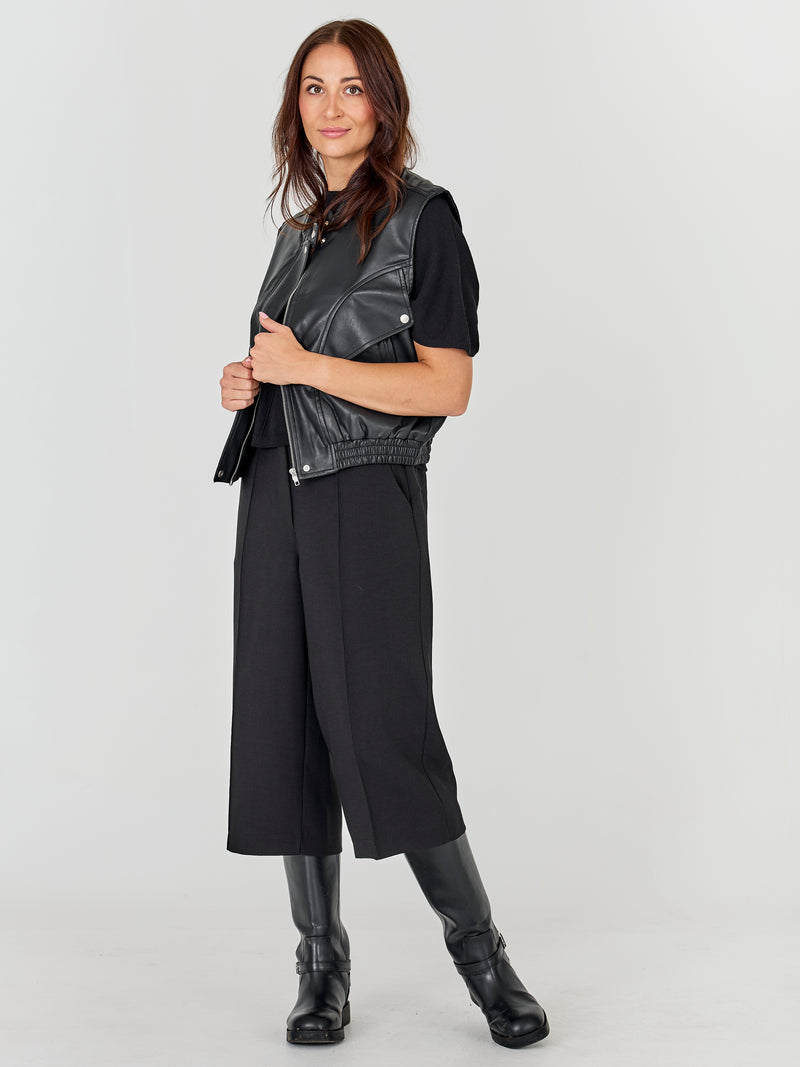 NÜ ALINA shorts Shorts Schwarz
