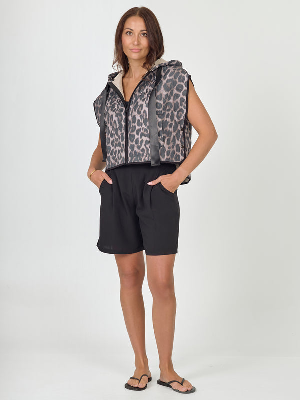 NÜ ANNE Shorts Shorts Schwarz