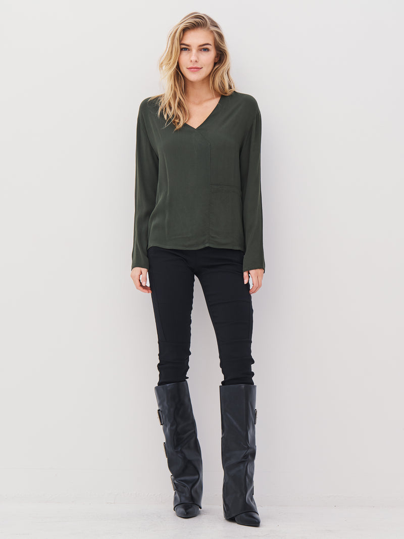 NÜ ANNI V-Ausschnitt Bluse Blusen 385 Dark Green