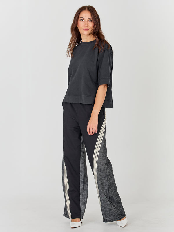 NÜ Alma Sweat Blusen Schwarz