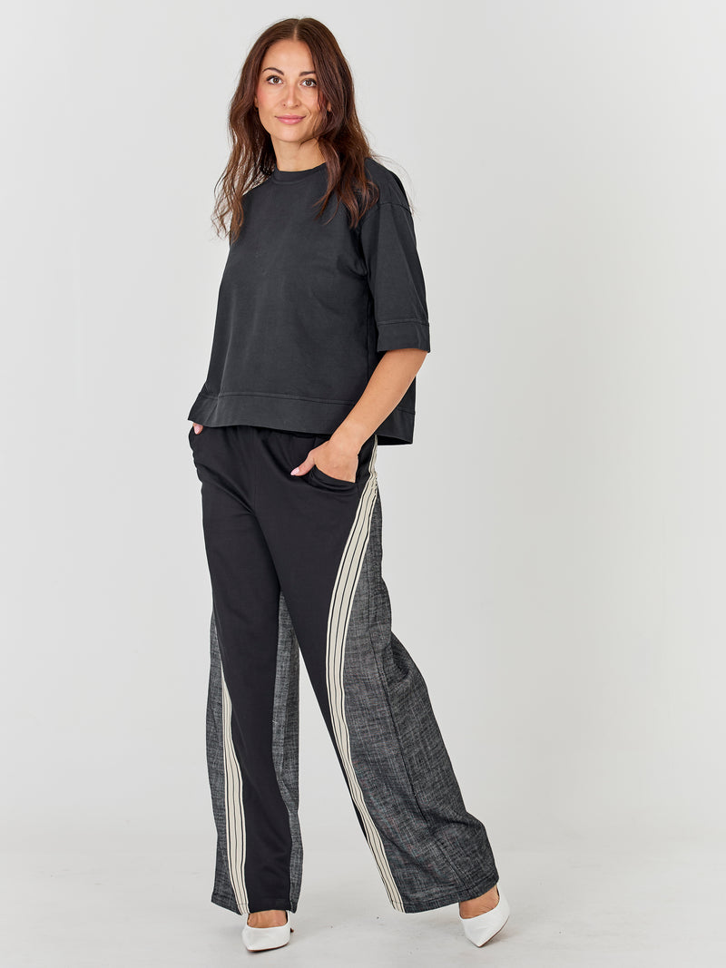 NÜ Alma Sweat Blusen Schwarz