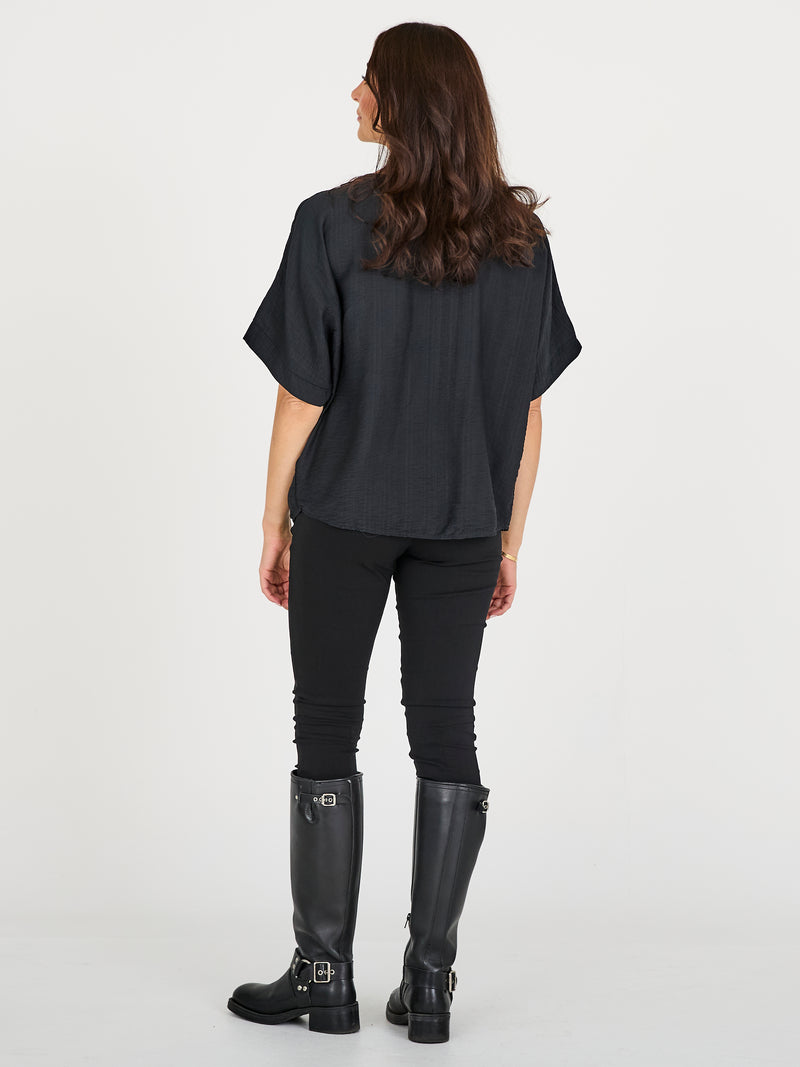 NÜ CINDA blouse Tops und T-shirts Schwarz