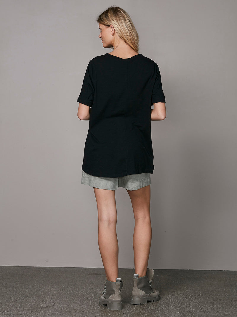 NÜ OAKLEE Oversize T-Shirt Tops und T-shirts Schwarz