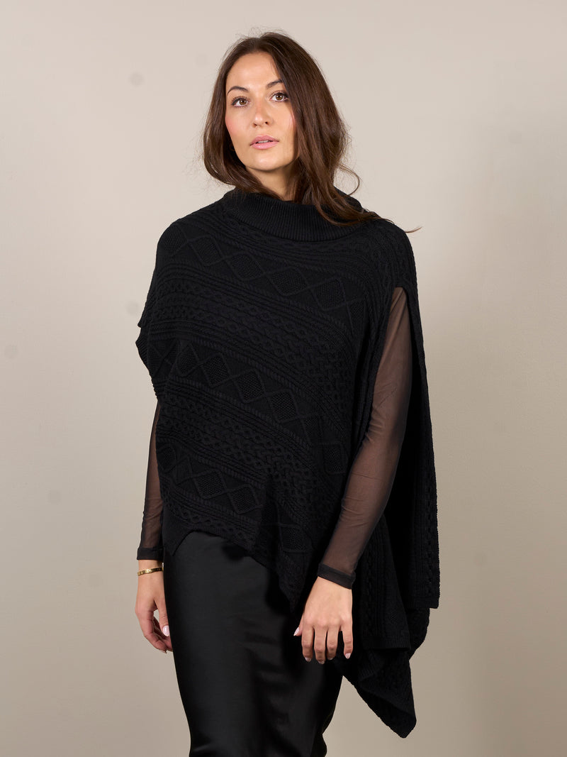 NÜ VILNA Strickponcho Ponchos Schwarz