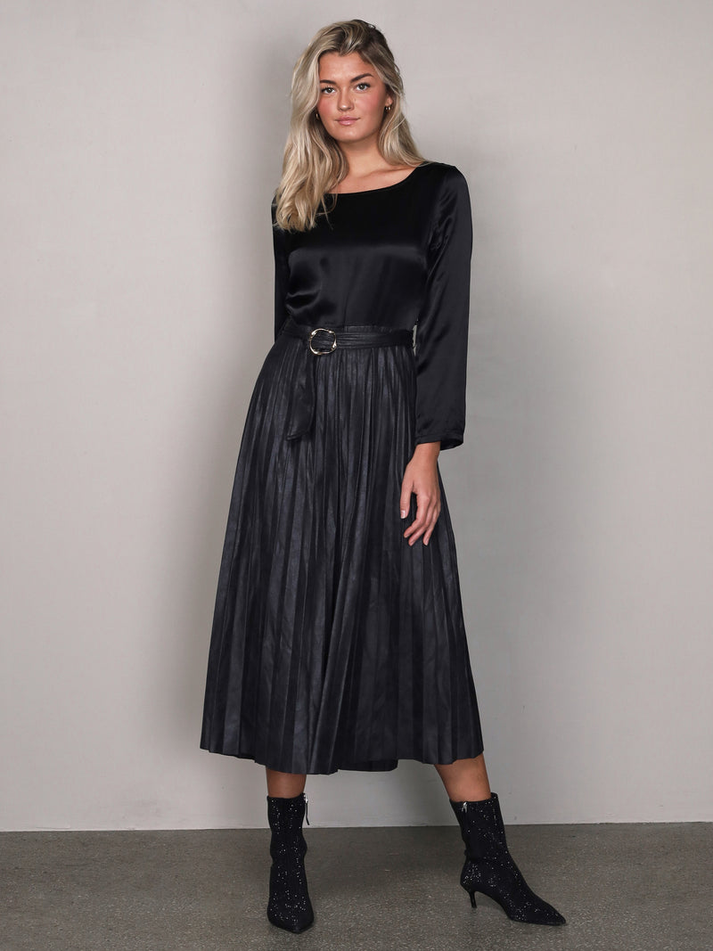 NÜ XANA Kleid Kleider Schwarz