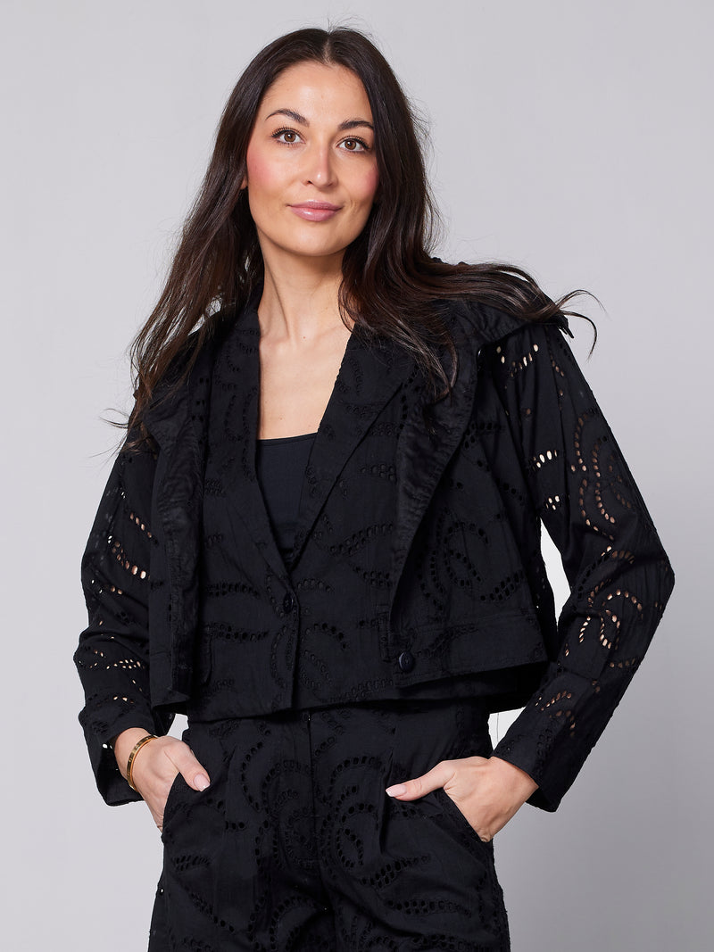 NÜ YETTA Jacke Jacken Schwarz